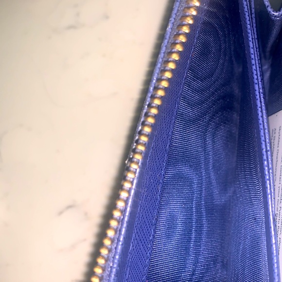 Used and 100% Authentic Salvator Ferragamo wallet - Picture 10 of 11